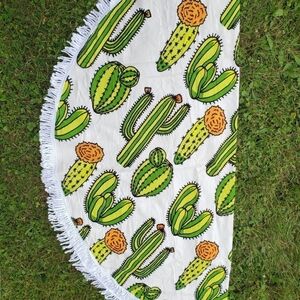 NEW* Round Beach Towel 5' wide - Not a Hugger!